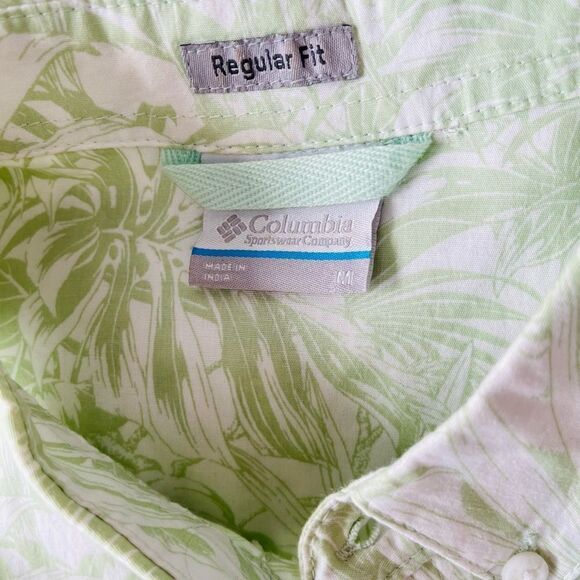 Columbia Men's Rivermont Short Sleeve Shirt Mint Palm Print size M. - Picture 7 of 8